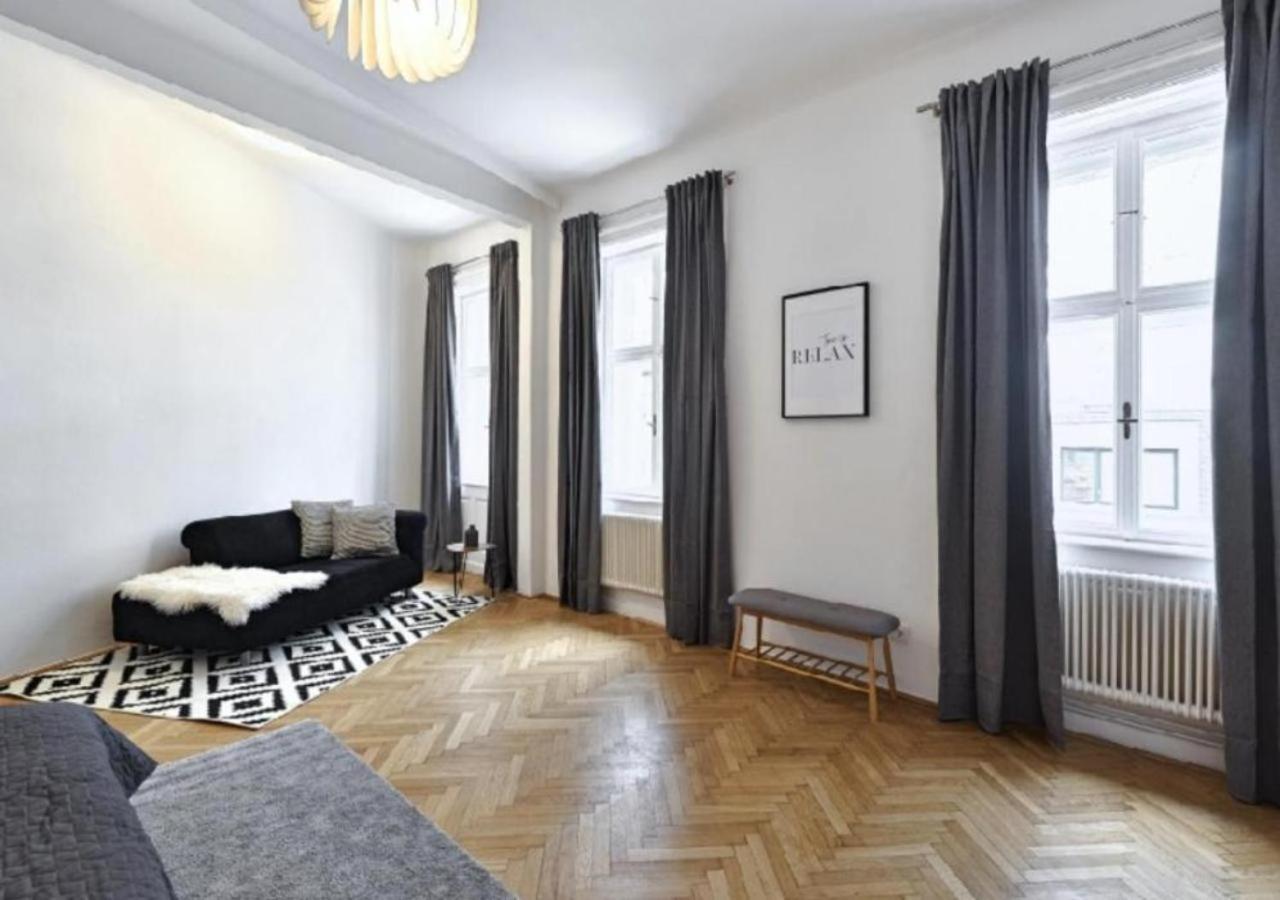 Apartmán Luxurious, 2 Min To Casino And Roemertherme Baden Exteriér fotografie